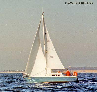 Image 2 of Large 4/5 berth Family trailer sailer yacht.