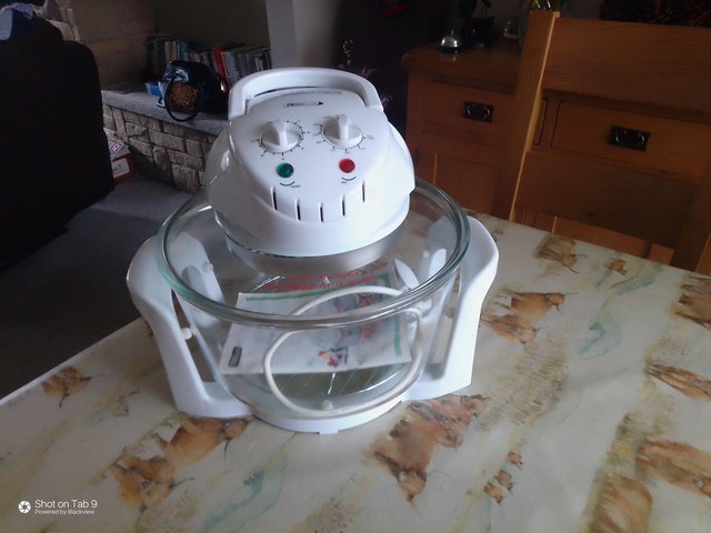 Preview of the first image of 12 Litre Halogen Oven with Instruction Book.