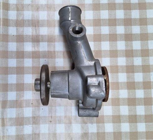 Image 3 of WATER PUMP FOR FORDS 1960 TO 1970.