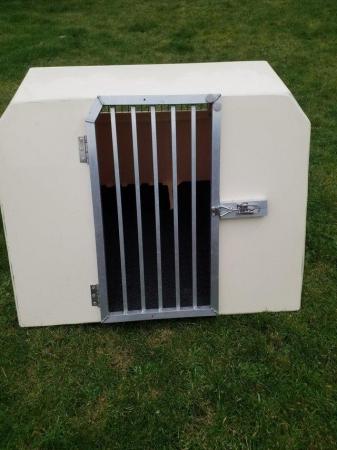 Image 2 of Dog Crate for Sportage 2022 model to present