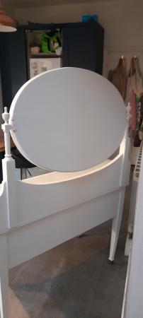 Image 2 of Vintage dressing table with 6 drawers and a rotating oval mi
