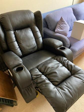 Image 1 of Plug in recliner massage chair