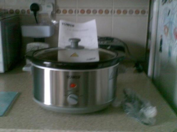 Image 1 of Tower 3.5Ltrs slow cooker