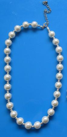 Image 2 of Pearl like Necklaces £1.50 and £2.50................