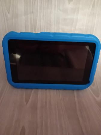 Image 1 of Kids 7 inch tablet blue