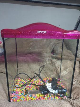 Image 3 of Small fish tank for sale with heater