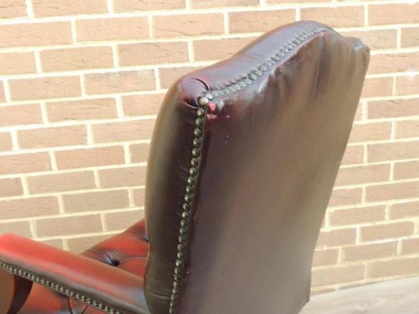 Image 20 of Gainsborough Chesterfield Ox Blood Chair (UK Delivery)