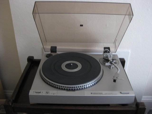 Preview of the first image of Kenwood Vintage HiFi Turntable.