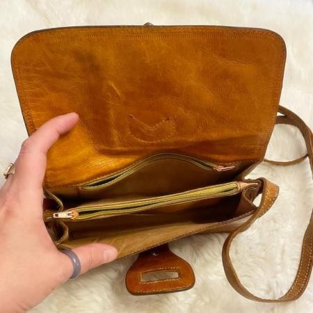 Image 3 of Vintage Small Tan Brown Leather Cross Body Shoulder Casual M