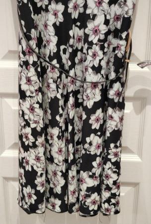 Image 6 of New Wallis Black Floral Summer Lightweight Dress Size 14