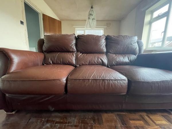 Image 1 of Sofa - 3seater - brown - leather