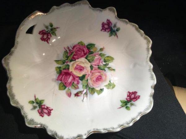 Image 6 of Geisha fine China plate with roses design