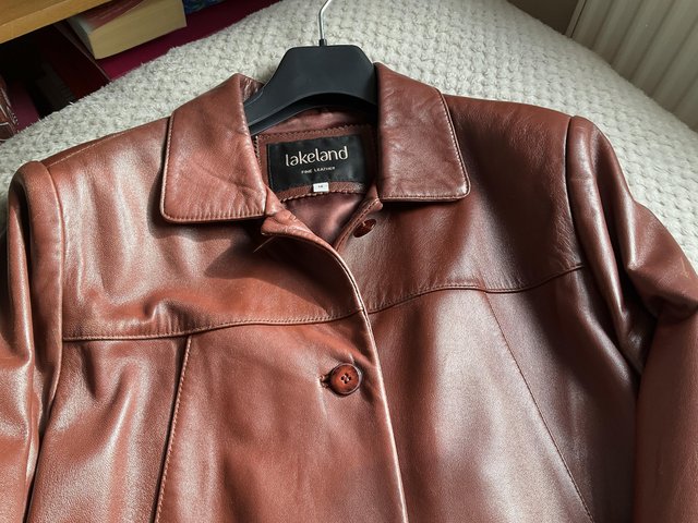 Preview of the first image of Lakelandladies finesoft leather short jacket size 14.