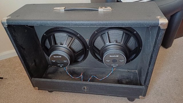 Image 3 of fender 400w 2x12" speaker cabinet