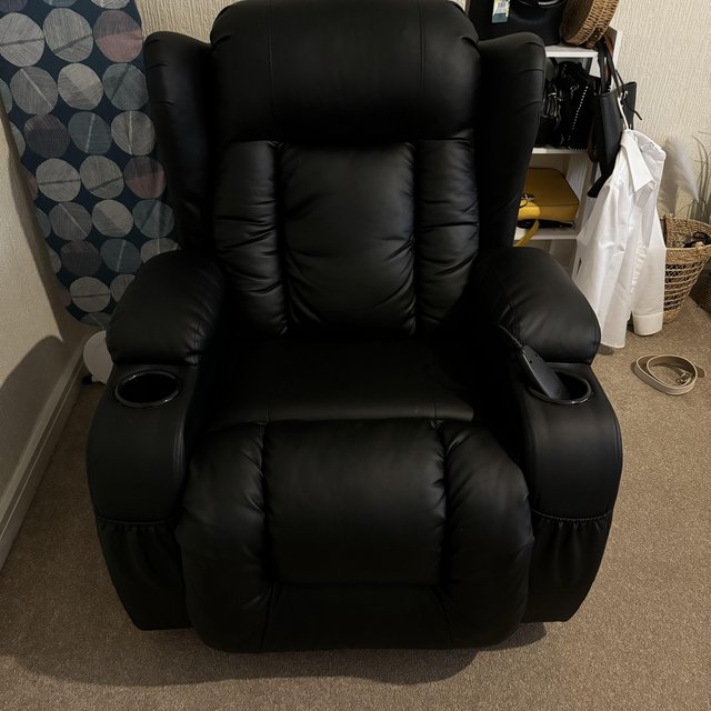 Preview of the first image of Electric recliner chair in very good condition.