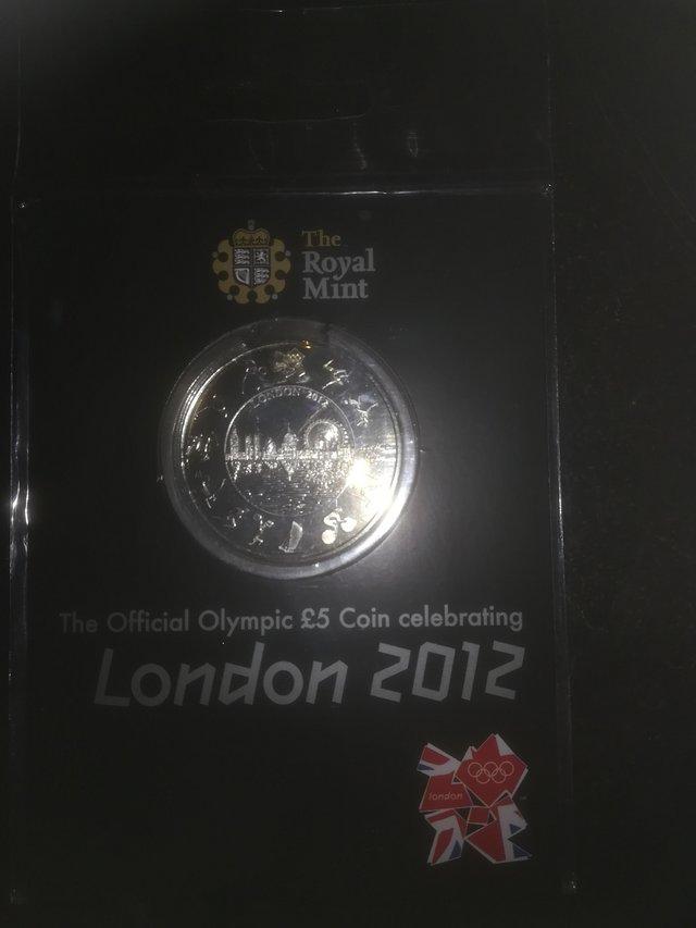 Preview of the first image of Commerative Olympics coin of London.