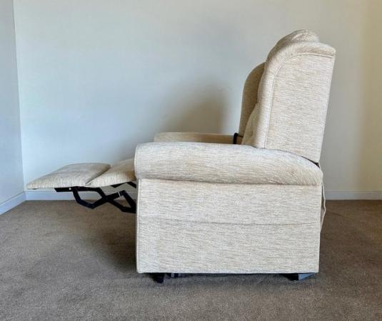Image 14 of HSL ELECTRIC RISER RECLINER DUAL MOTOR CREAM CHAIR DELIVERY