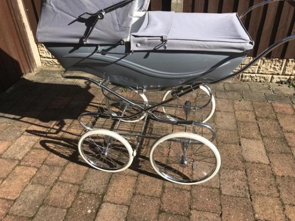Image 2 of Silver Cross Traditional Carriage Pram