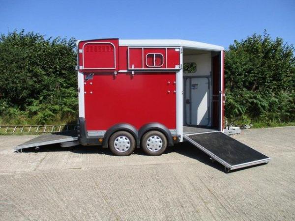 Image 3 of Ifor Williams HB511 /HB506 / HB403 Horse trailers