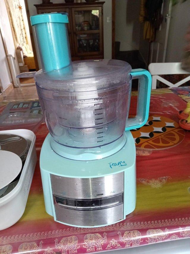 Preview of the first image of Fearne by Swan Food Processor SP32020PKN - rarely used.