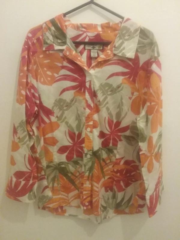 Preview of the first image of Caribbean Joe 'Let Go' Hawaiian Blouse/ Shirt - size L.