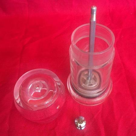 Image 2 of Clear, heavy, acrylic pepper/salt grinder/mill, Maddison.