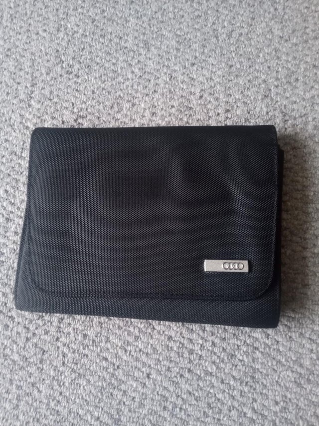 Preview of the first image of AUDI OWNERS MANUAL WALLET.