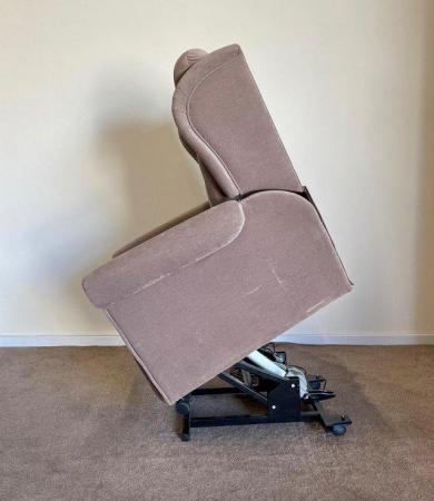 Image 10 of LUXURY ELECTRIC RISER RECLINER BROWN CHAIR ~ CAN DELIVER