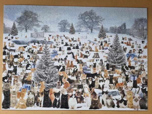 Image 3 of 1000 piece jigsaw called CHRISTMAS CATS by OTTER HOUSE PUZZL