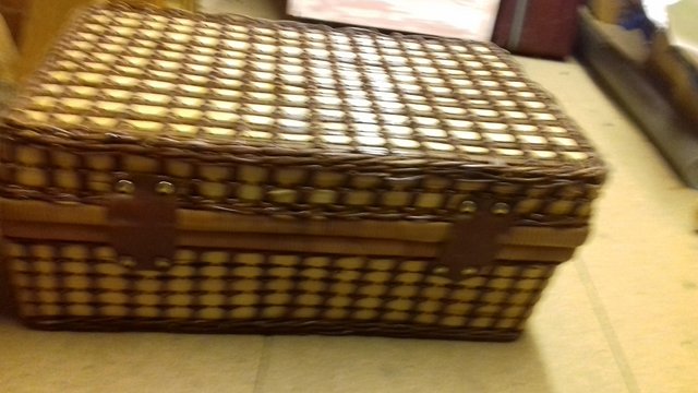 Image 1 of Wicker picnic basket for four people