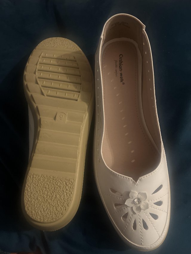 Preview of the first image of White Cushion Walk Wide Fit Shoe 9EEE.