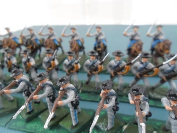 Image 5 of 28 mm white metal Union & Confederate ACW 233 figures.