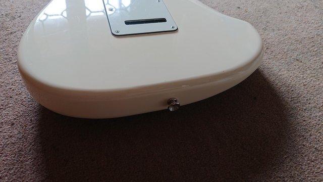 Image 3 of Fender Stratocaster Mexican - White/Cream