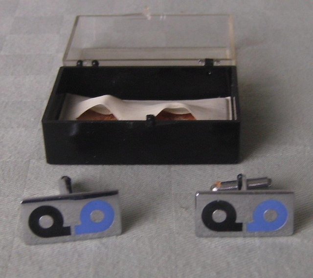 Preview of the first image of Stylish Cufflinks Blue/black  - boxed.