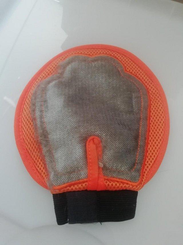 Preview of the first image of Animal Grooming Mitt Cat or Dog.