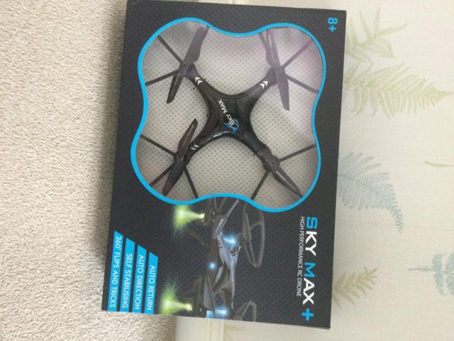 Preview of the first image of Sky max +  remote control drone.