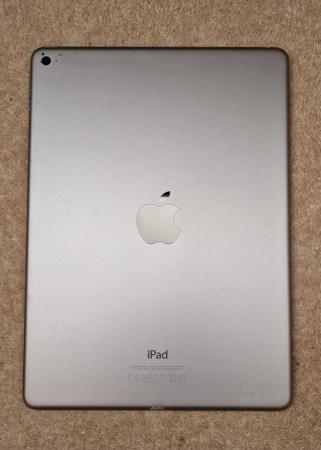 Image 4 of Apple iPad Air 2  Space gray  WiFi   64GB
