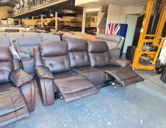 Image 7 of La-z-boy brown leather electric recliner 3+2 seater sofa
