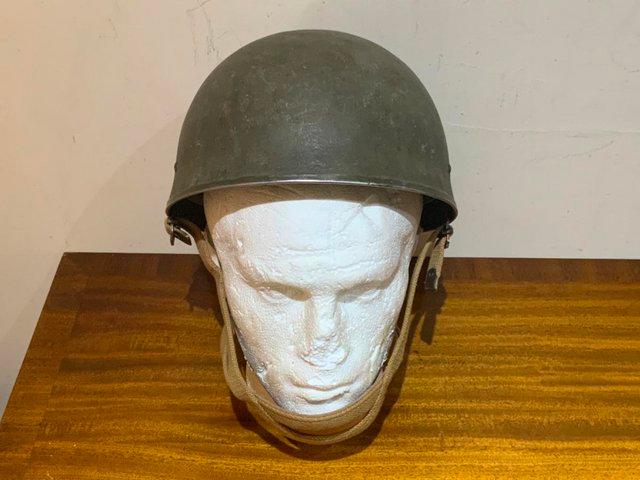 Preview of the first image of British paratroopers helmet 1943 antimagnetic.