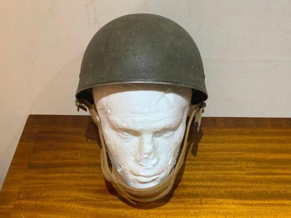 Image 1 of British paratroopers helmet 1943 antimagnetic