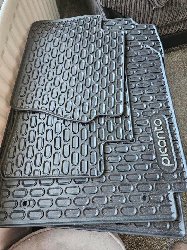 Preview of the first image of CAR MATS FOR A PICANTO CAR NEW CONDITION.