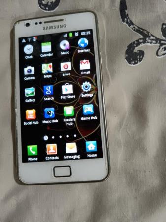 Image 2 of Samsung galaxy S2 GTI9100 Phone & Case