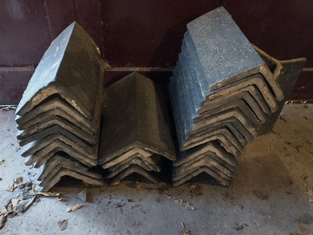 Preview of the first image of Slate roof tiles + ridge tiles.