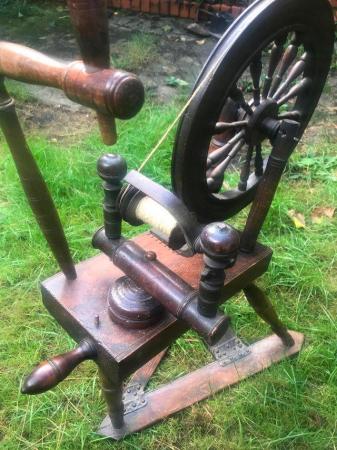 Image 2 of ANTIQUE TRADITIONAL FULL SIZE SCOTTISH SPINNING WHEEL + BOOK