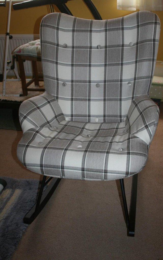Preview of the first image of Fabric rocking chair Brown /cream check, brand new.