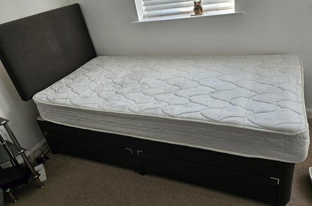 Image 1 of Single bed, mattress with storage