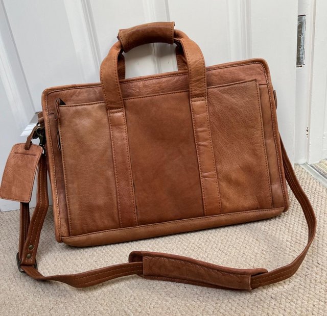 Preview of the first image of Retro genuine leather satchel/briefcase shoulder/hand bag.
