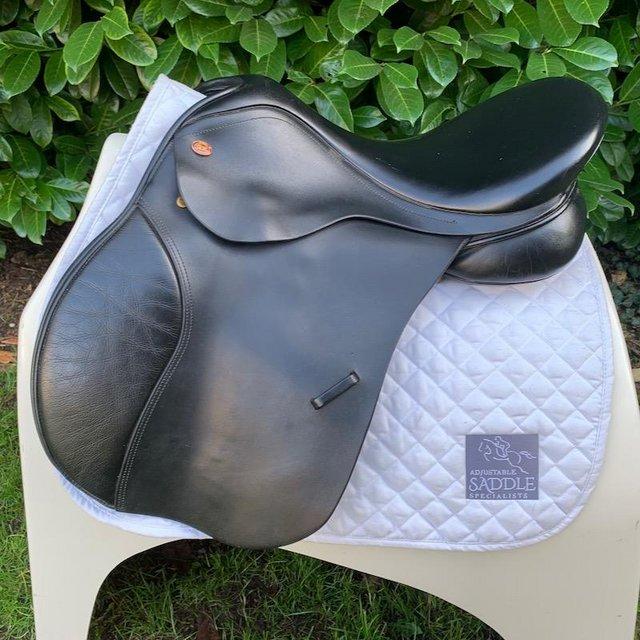 Preview of the first image of Kent and Masters 17.5 Mgp gp saddle (S2850).