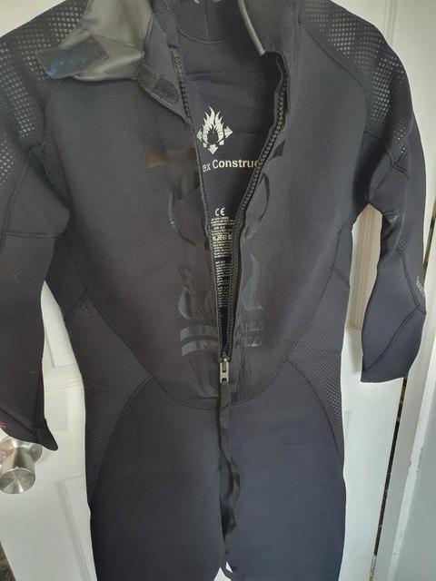 Preview of the first image of Fourth element Proteus wet suit.