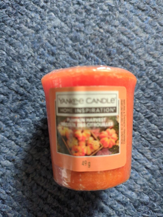 Preview of the first image of New..Yankee candle..pumpkin harvest.